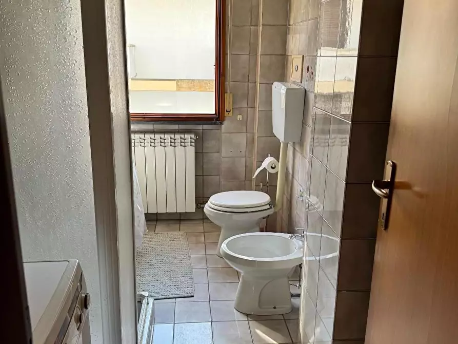 Immagine 6 di Appartamento in vendita  a Viareggio