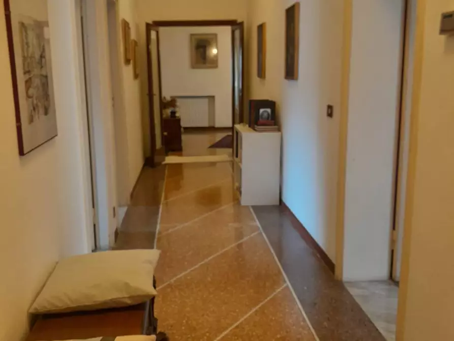 Immagine 13 di Appartamento in vendita  a Livorno