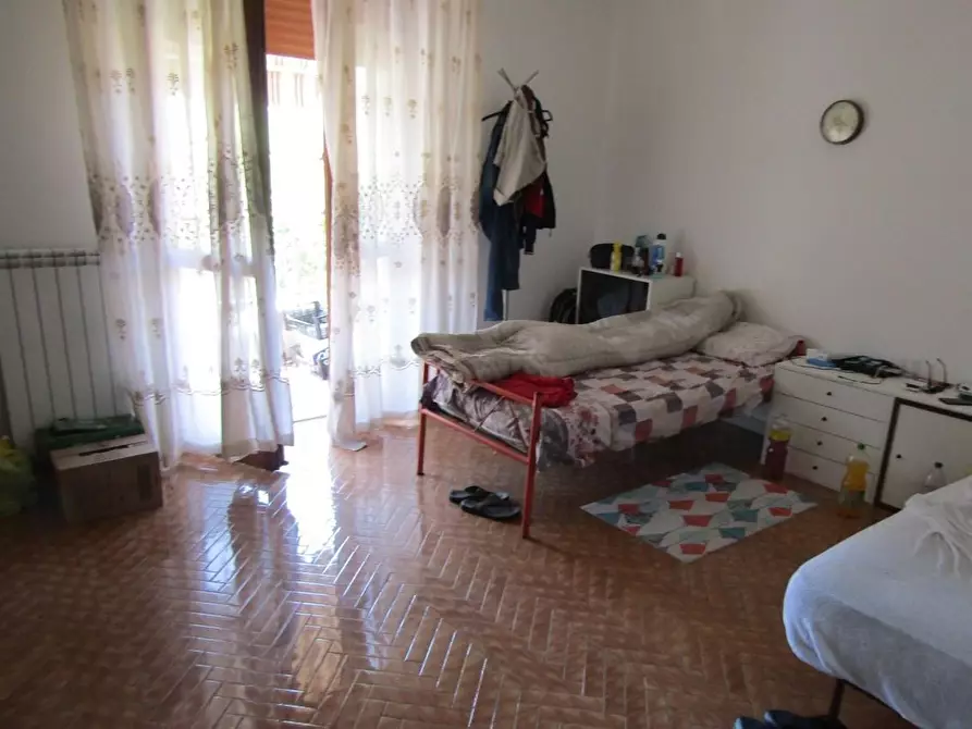 Immagine 9 di Appartamento in vendita  a Carrara