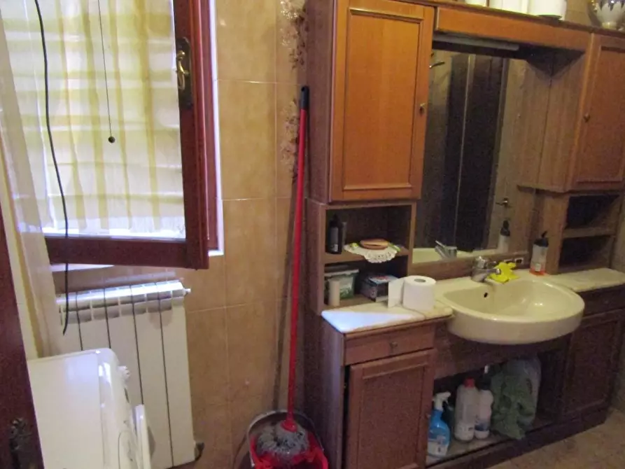 Immagine 14 di Appartamento in vendita  a Carrara