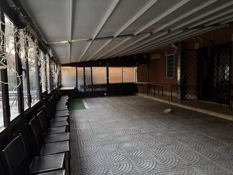 Immagine 34 di Negozio in affitto  a Roma