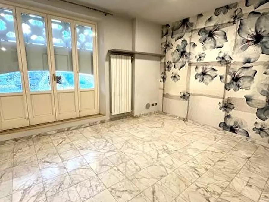 Immagine 6 di Appartamento in vendita  a Viareggio