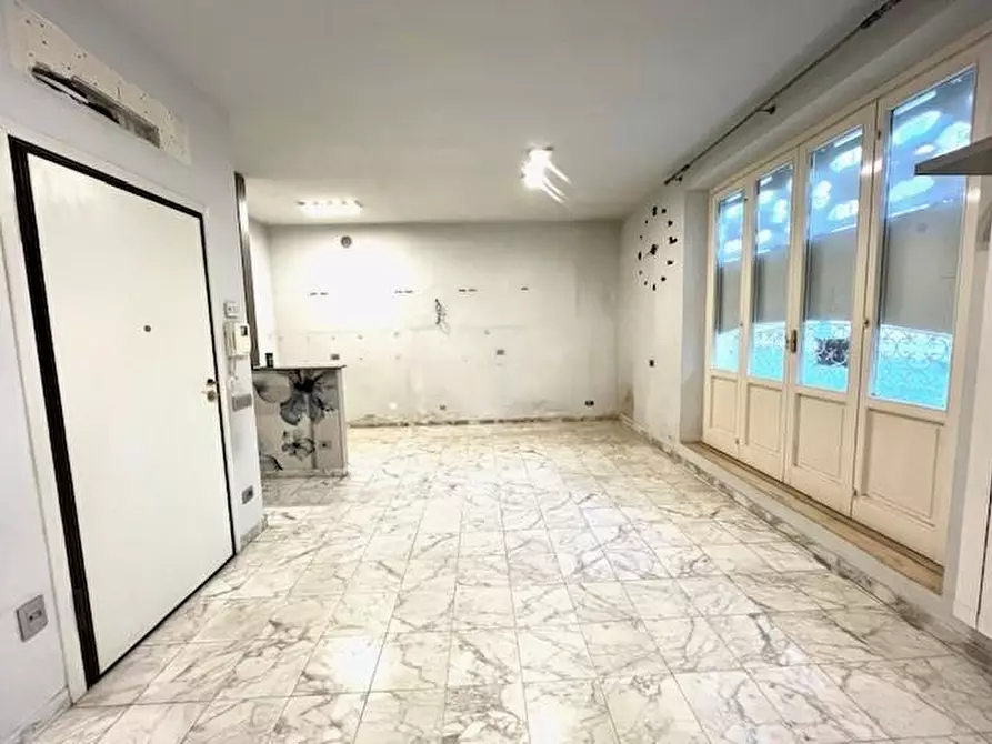 Immagine 4 di Appartamento in vendita  a Viareggio