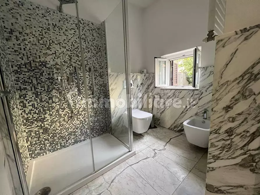 Immagine 6 di Villetta a schiera in vendita  a Carrara