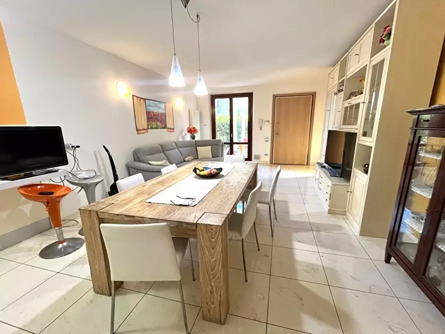 Immagine 4 di Appartamento in vendita  a San Gimignano