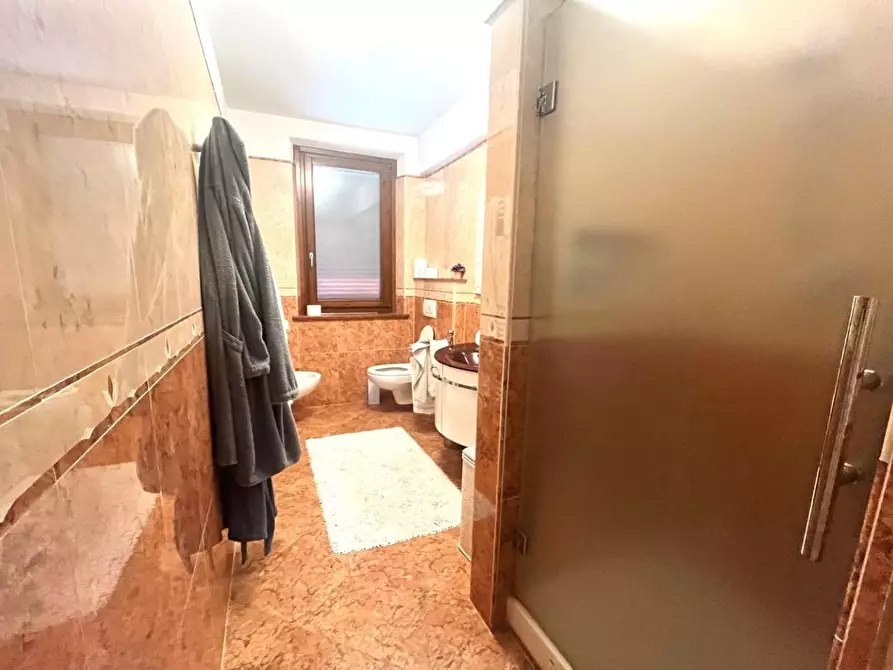 Immagine 10 di Appartamento in vendita  a San Gimignano