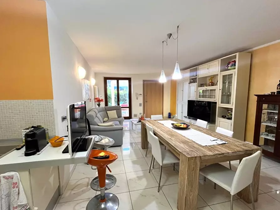 Immagine 5 di Appartamento in vendita  a San Gimignano