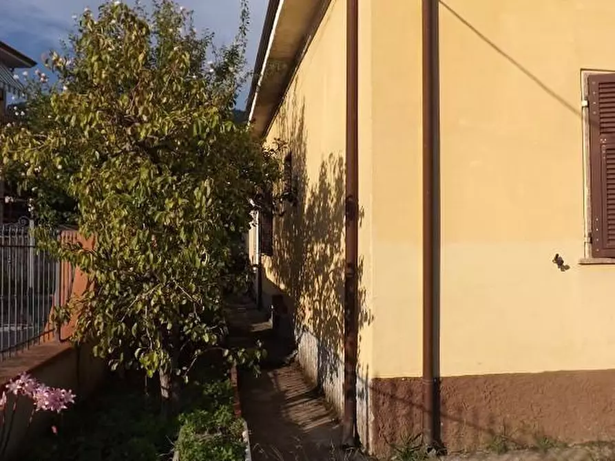 Immagine 3 di Casa indipendente in vendita  a Carrara
