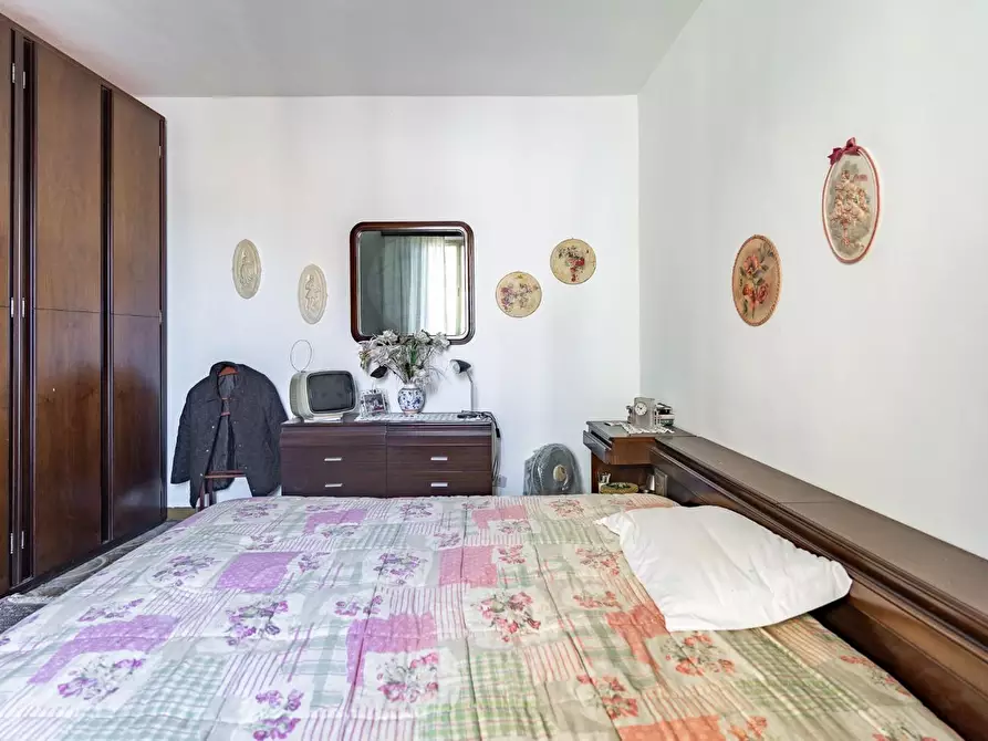 Immagine 12 di Palazzo in vendita  a Empoli