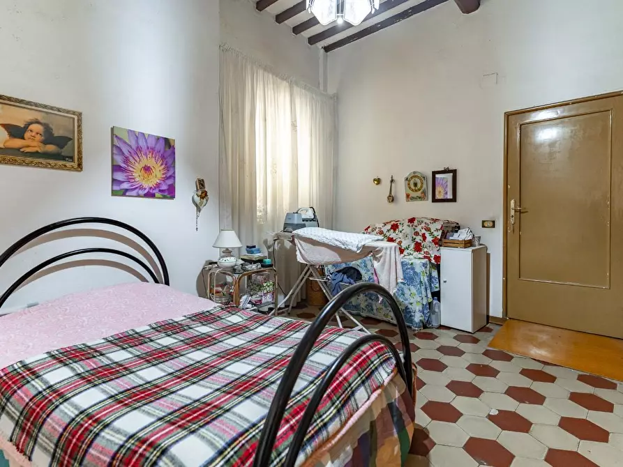 Immagine 22 di Palazzo in vendita  a Empoli