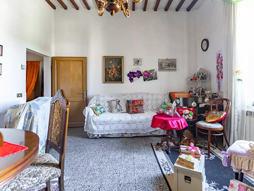 Immagine 18 di Palazzo in vendita  a Empoli