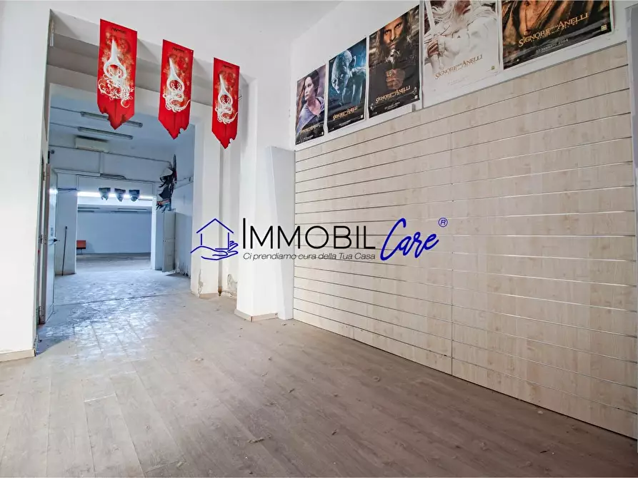 Immagine 7 di Locale commerciale in affitto  a Livorno