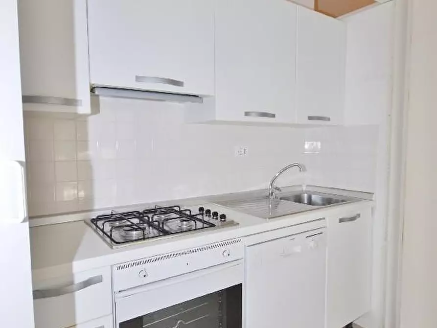 Immagine 12 di Casa indipendente in affitto  a Pietrasanta