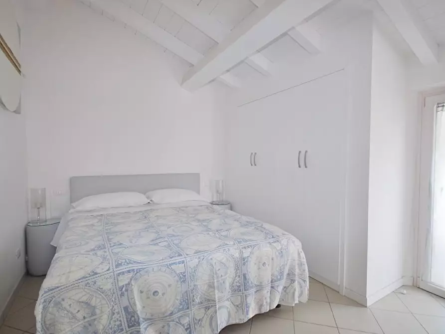 Immagine 21 di Casa indipendente in affitto  a Pietrasanta