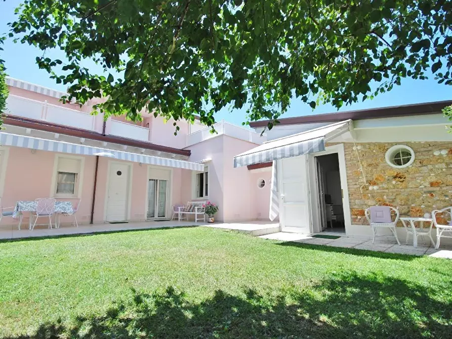 Immagine 3 di Casa indipendente in affitto  a Pietrasanta