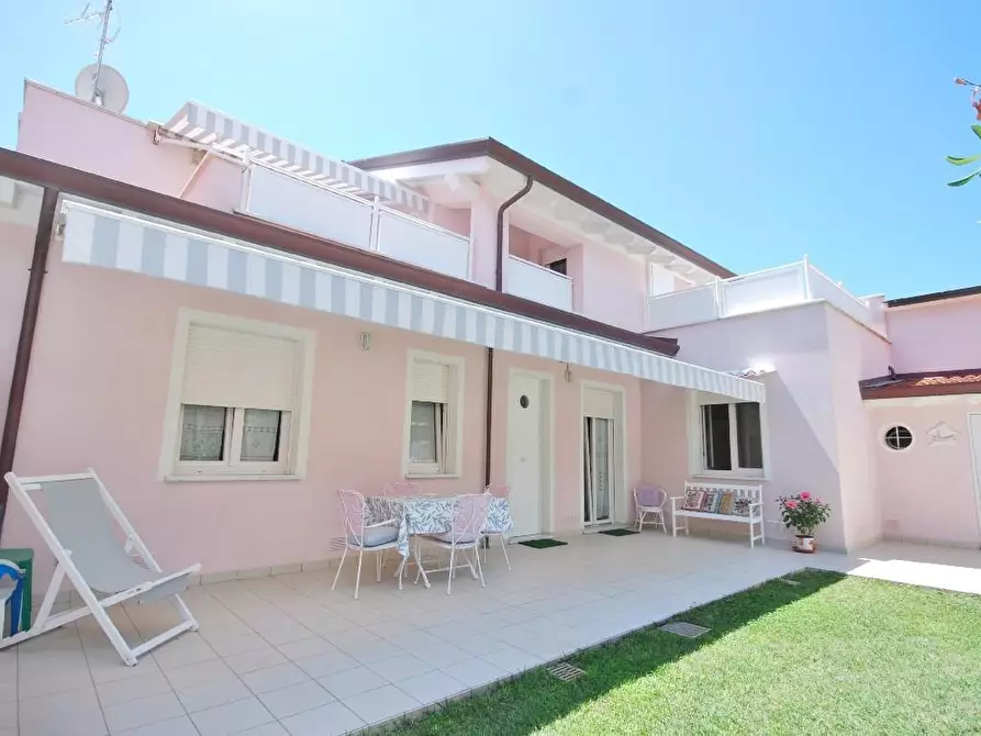 Immagine 4 di Casa indipendente in affitto  a Pietrasanta