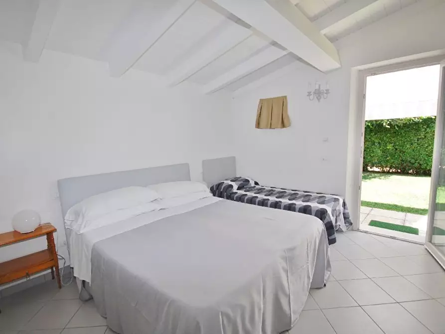 Immagine 16 di Casa indipendente in affitto  a Pietrasanta