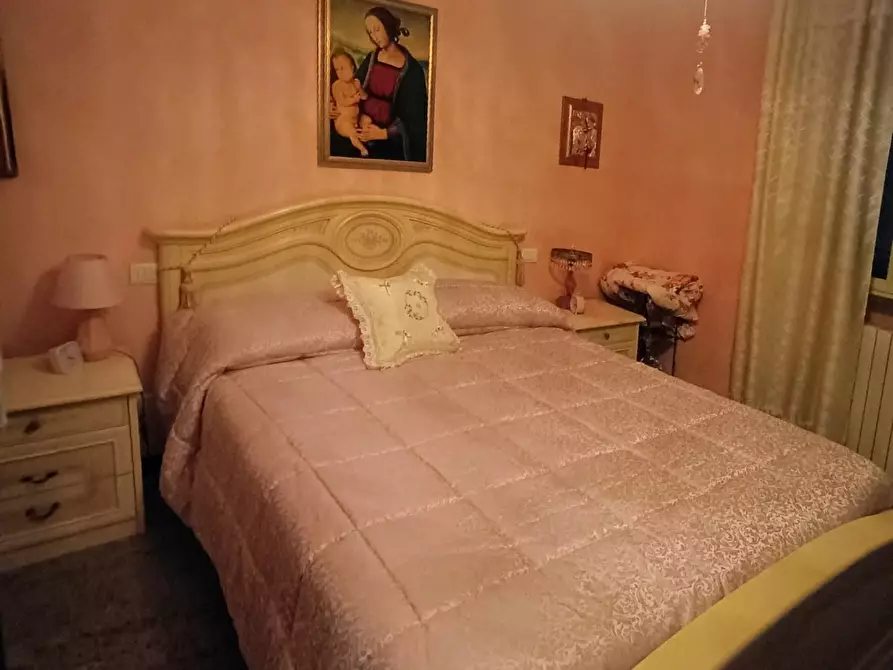 Immagine 12 di Villetta a schiera in vendita  a Massa