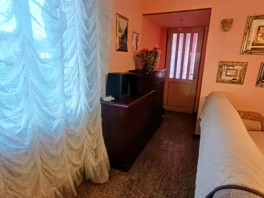 Immagine 9 di Villetta a schiera in vendita  a Massa