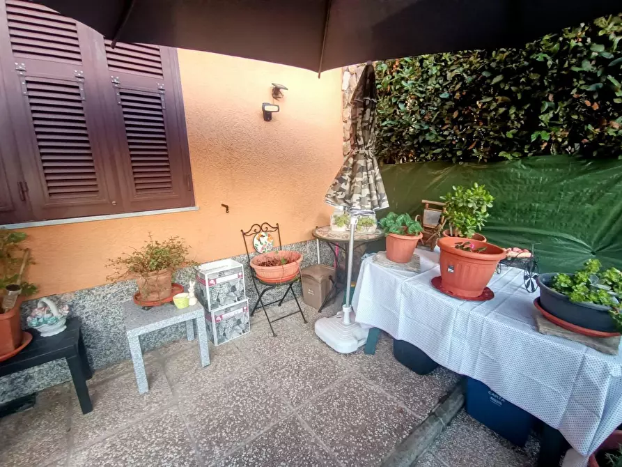 Immagine 3 di Villetta a schiera in vendita  a Massa