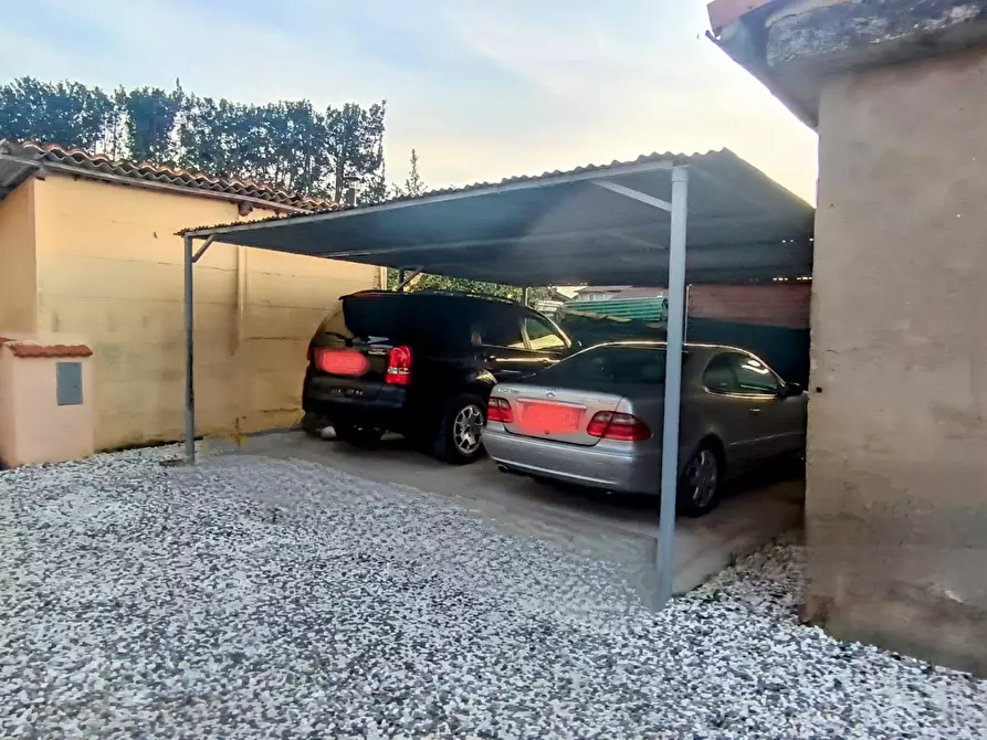 Immagine 2 di Villetta a schiera in vendita  a Massa