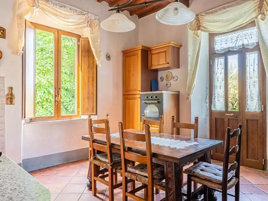 Immagine 5 di Villa in vendita  a Borgo A Mozzano