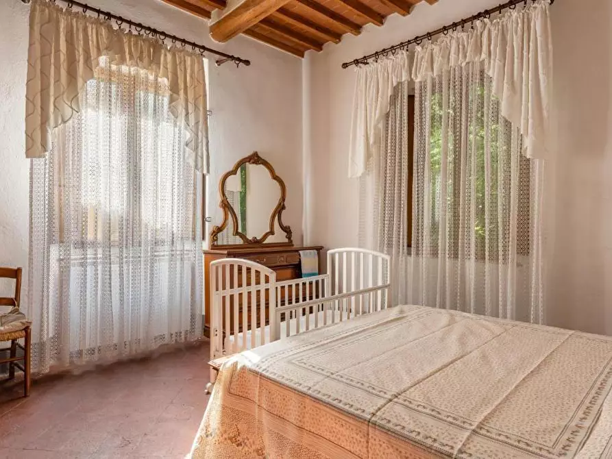 Immagine 23 di Villa in vendita  a Borgo A Mozzano