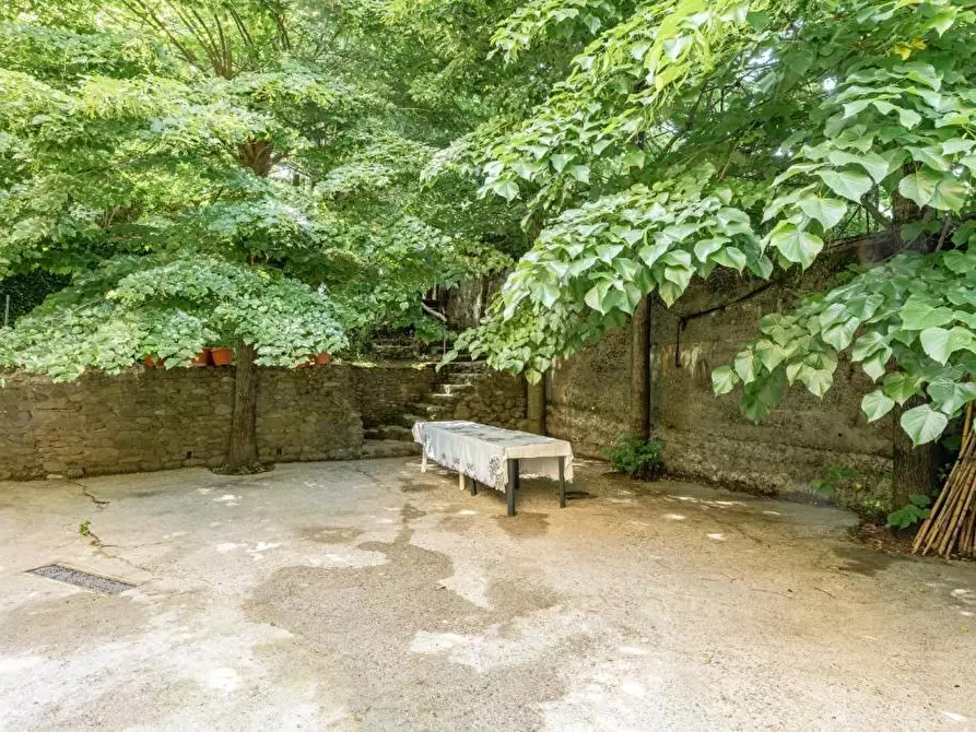 Immagine 16 di Villa in vendita  a Borgo A Mozzano