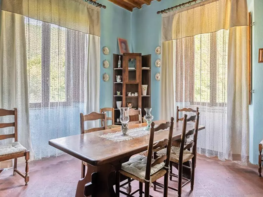 Immagine 4 di Villa in vendita  a Borgo A Mozzano