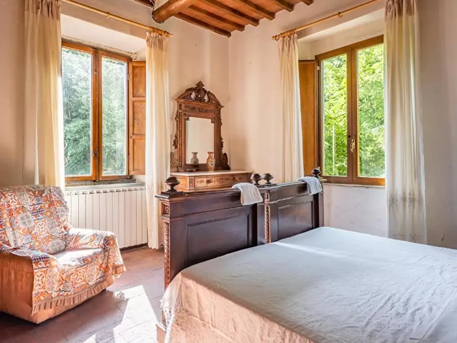 Immagine 11 di Villa in vendita  a Borgo A Mozzano