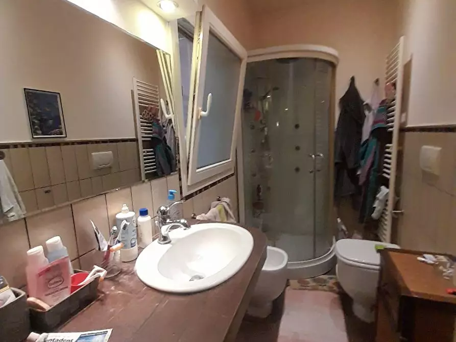 Immagine 11 di Appartamento in vendita  a Livorno