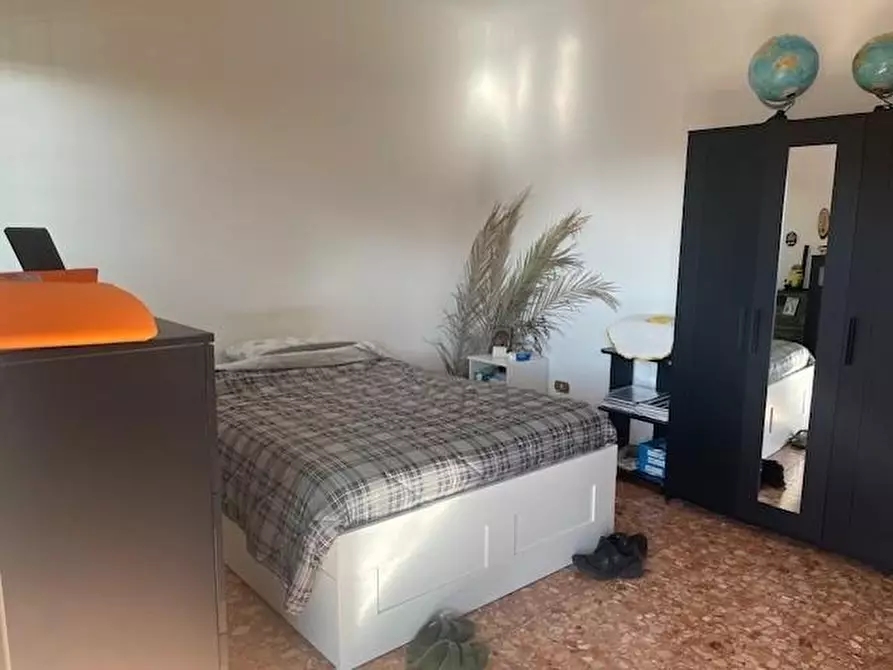 Immagine 26 di Appartamento in vendita  a Massa