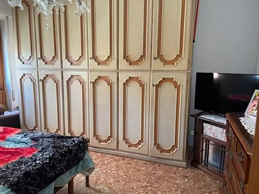 Immagine 32 di Appartamento in vendita  a Massa