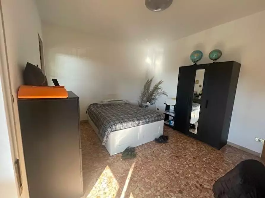 Immagine 25 di Appartamento in vendita  a Massa