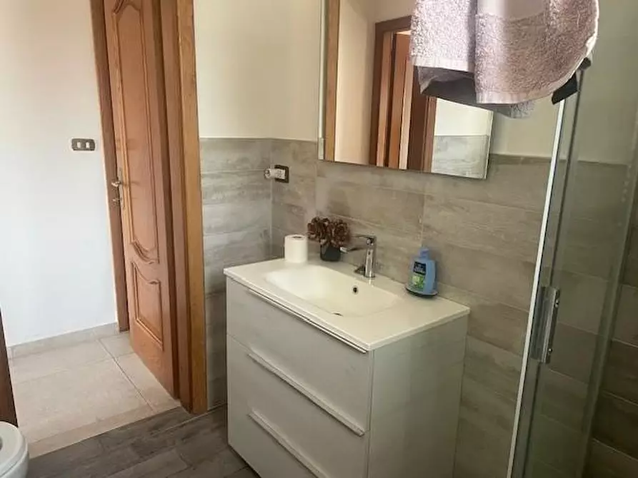 Immagine 21 di Appartamento in vendita  a Massa