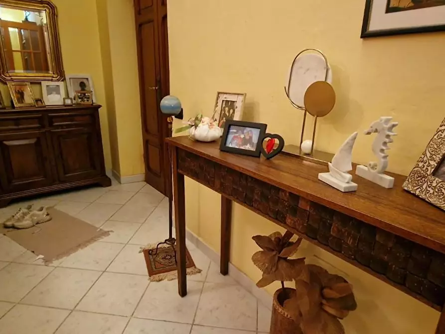 Immagine 21 di Appartamento in vendita  a Carrara