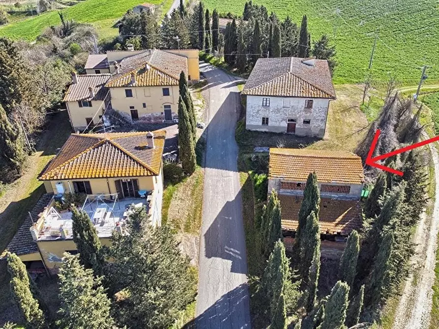 Immagine 11 di Casa colonica in vendita  a Certaldo