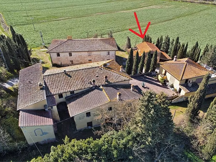 Immagine 10 di Casa colonica in vendita  a Certaldo