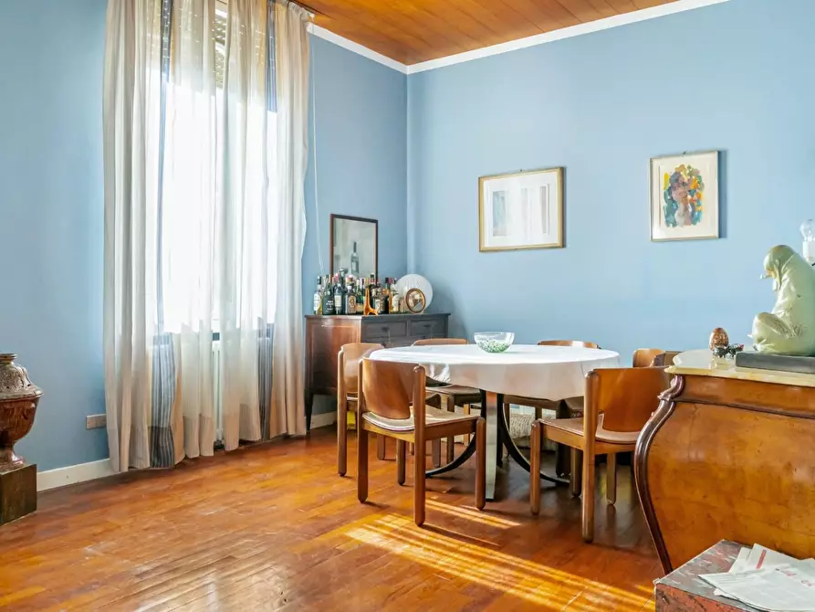 Immagine 17 di Appartamento in vendita  a Carrara