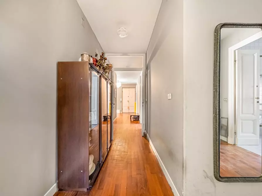 Immagine 18 di Appartamento in vendita  a Carrara