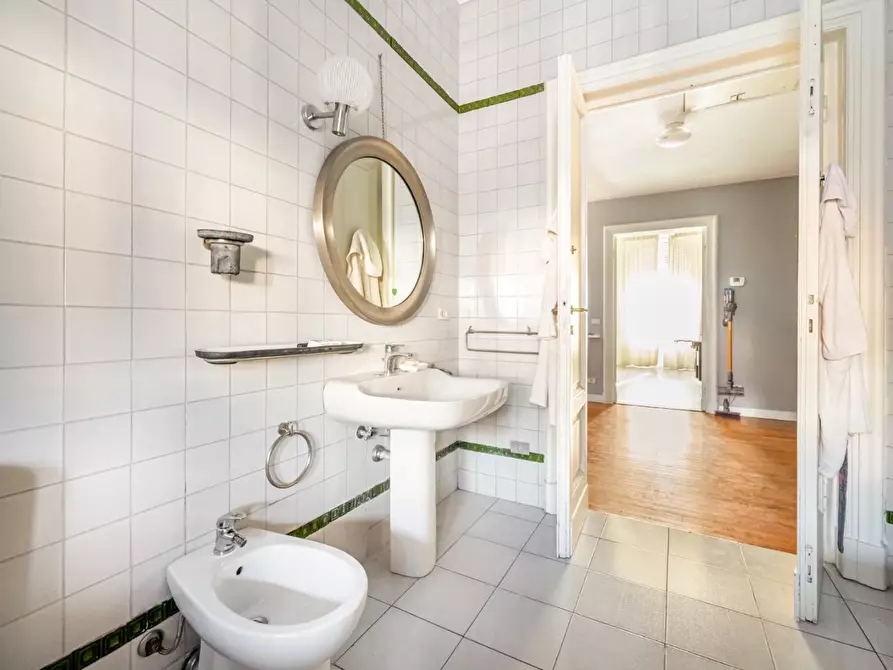 Immagine 20 di Appartamento in vendita  a Carrara