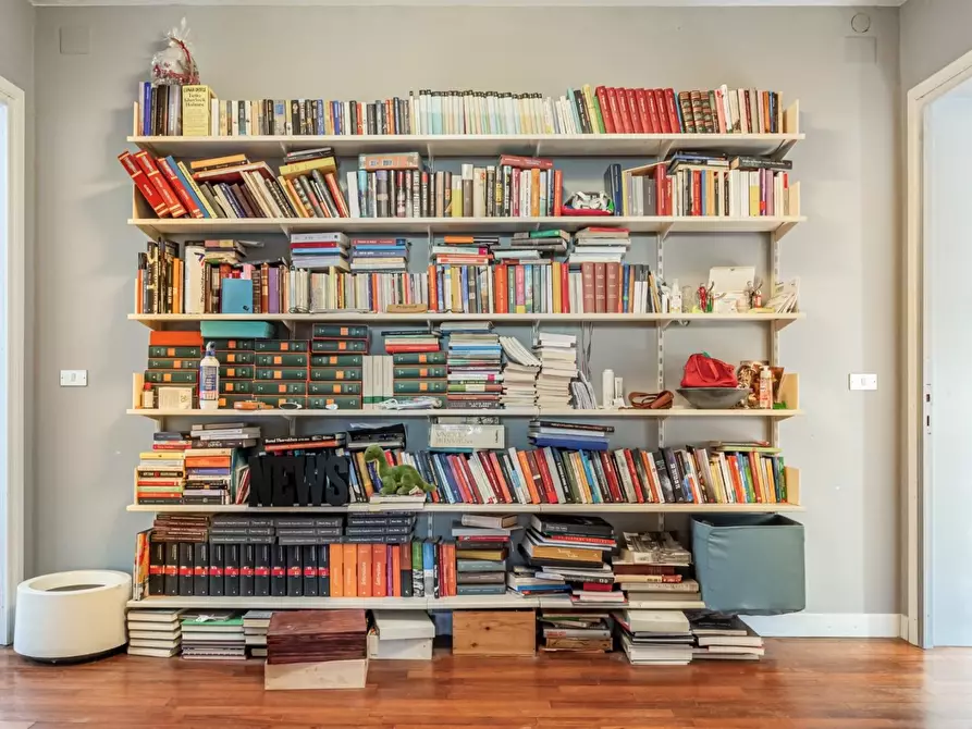 Immagine 13 di Appartamento in vendita  a Carrara