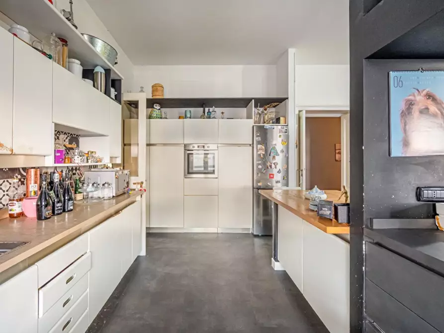 Immagine 15 di Appartamento in vendita  a Carrara