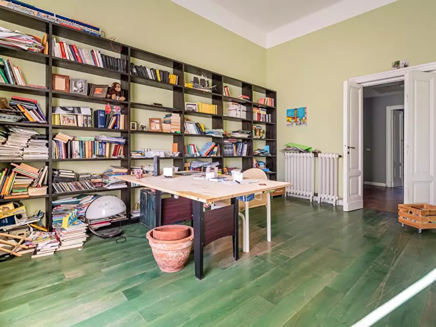 Immagine 12 di Appartamento in vendita  a Carrara