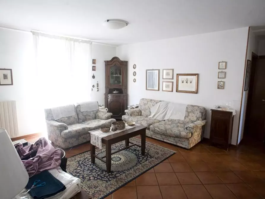 Immagine 1 di Casa semindipendente in vendita  a Carrara