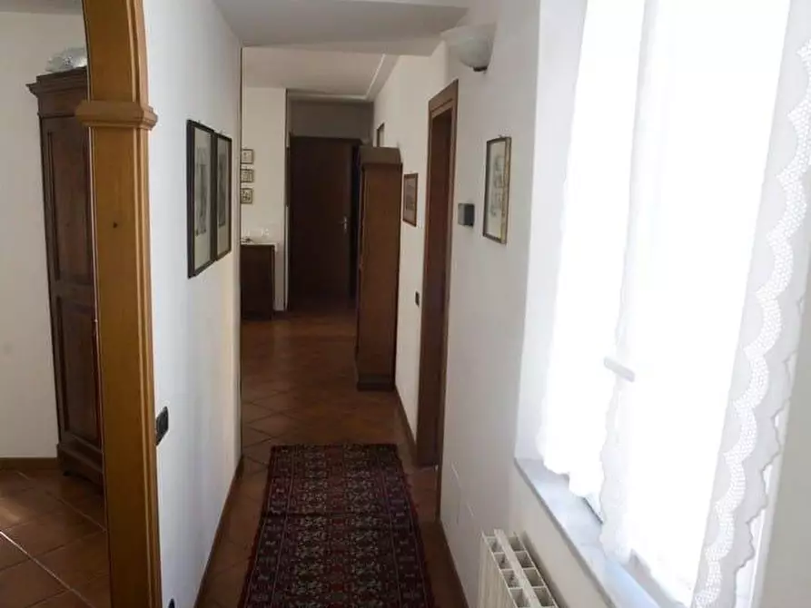 Immagine 2 di Casa semindipendente in vendita  a Carrara