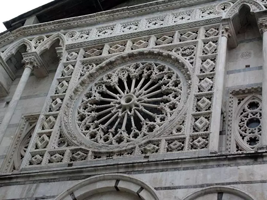 Immagine 22 di Casa semindipendente in vendita  a Carrara