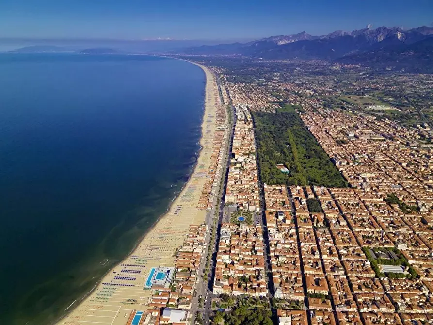 Immagine 25 di Casa semindipendente in vendita  a Carrara