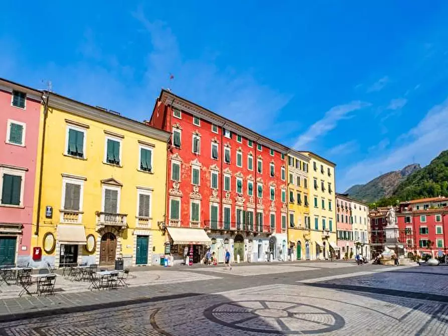 Immagine 23 di Casa semindipendente in vendita  a Carrara