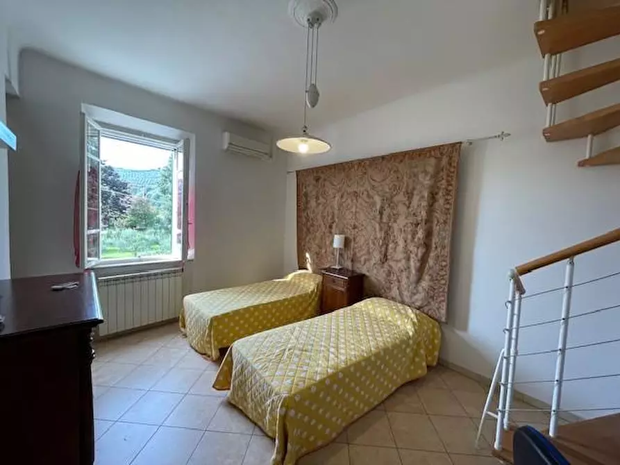 Immagine 13 di Terratetto in vendita  a Vecchiano